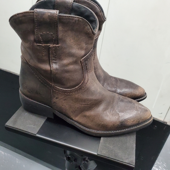 Leather boots - Picture 3 of 11